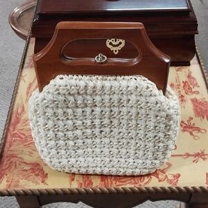 Vintage 33 East Elegant Cream Raffia Woven Handbag with Wooden Handle NWOT